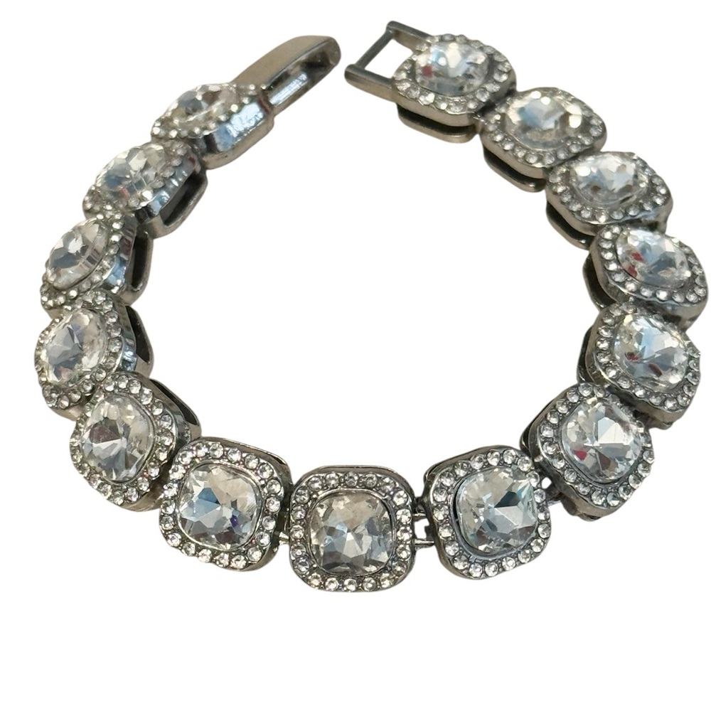 NWOT Silver Bright Crystal Bracelet 8”